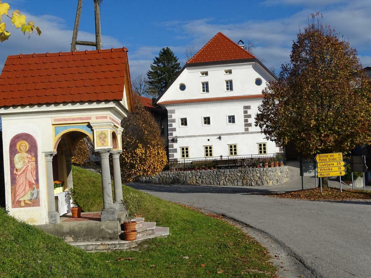 Apartments Mozinetova Hisa Sentjost nad Horjulom Екстер'єр фото